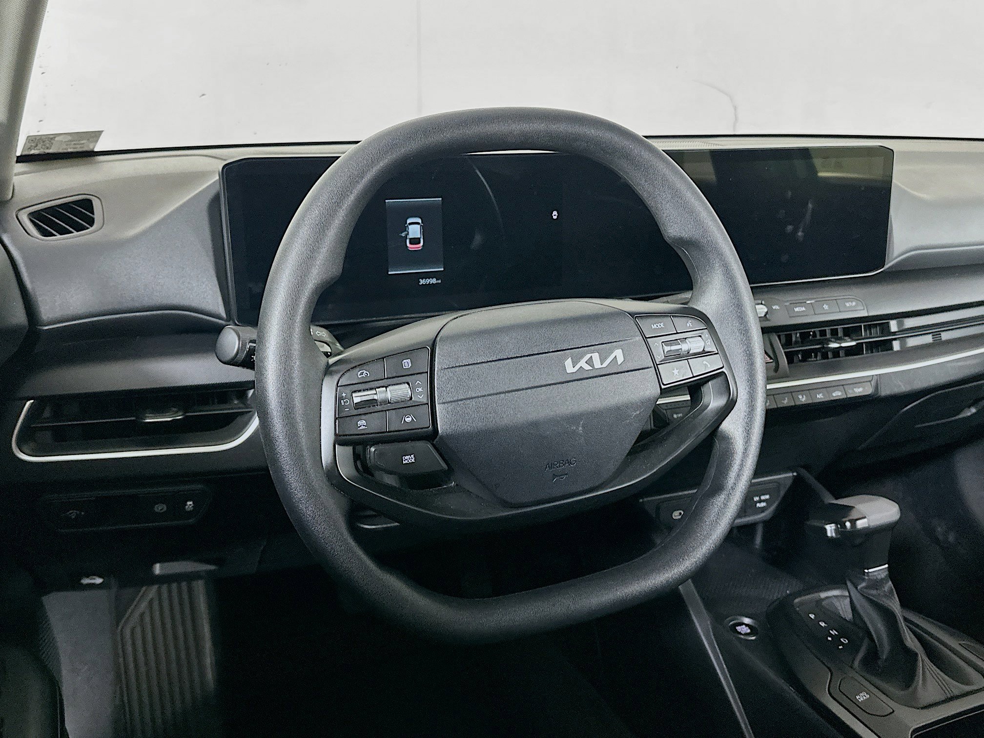 Used 2025 Kia K4 LXS image 18