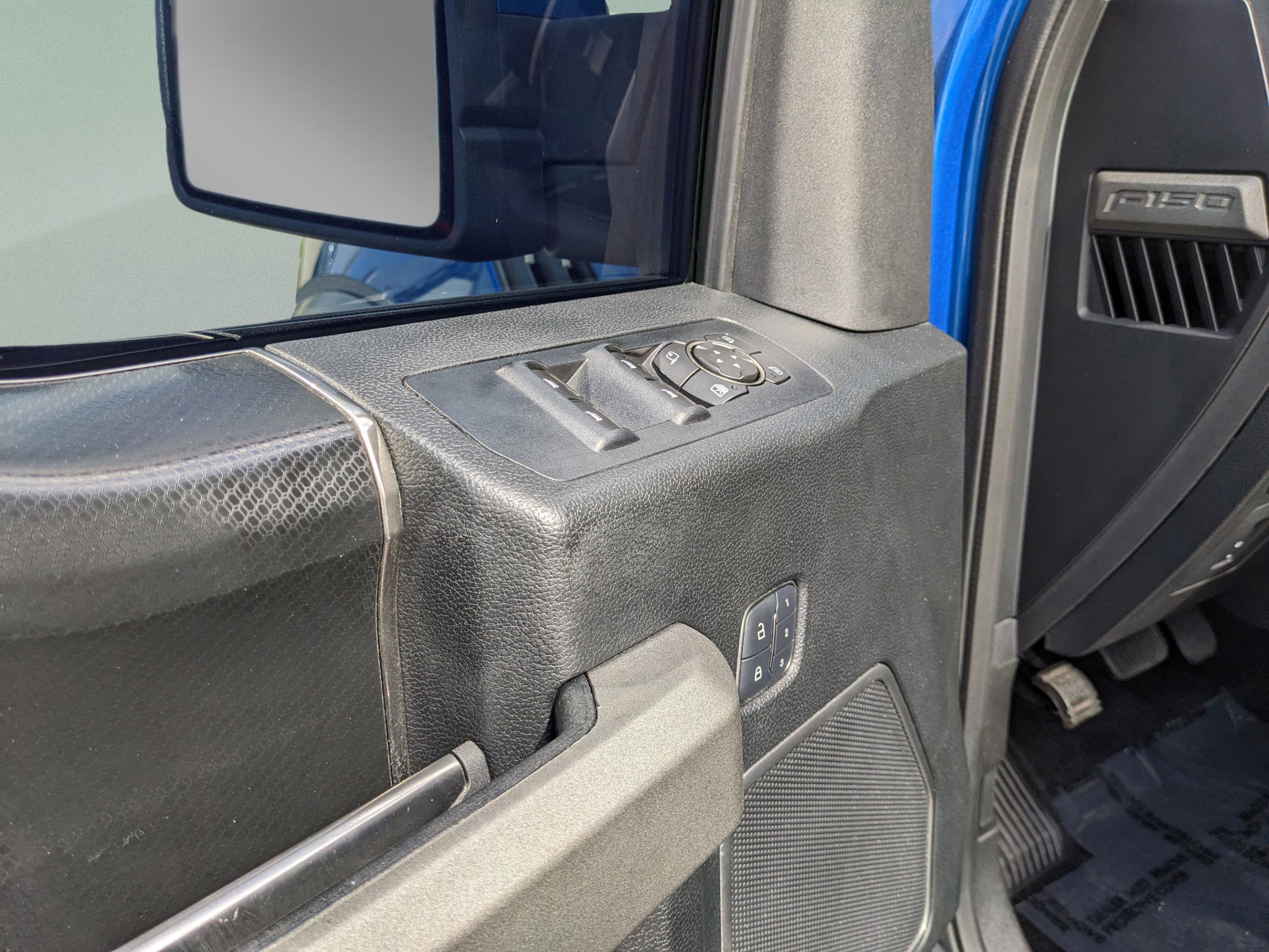 Used 2018 Ford F150 Raptor w/ Equipment Group 802A Luxury image 22