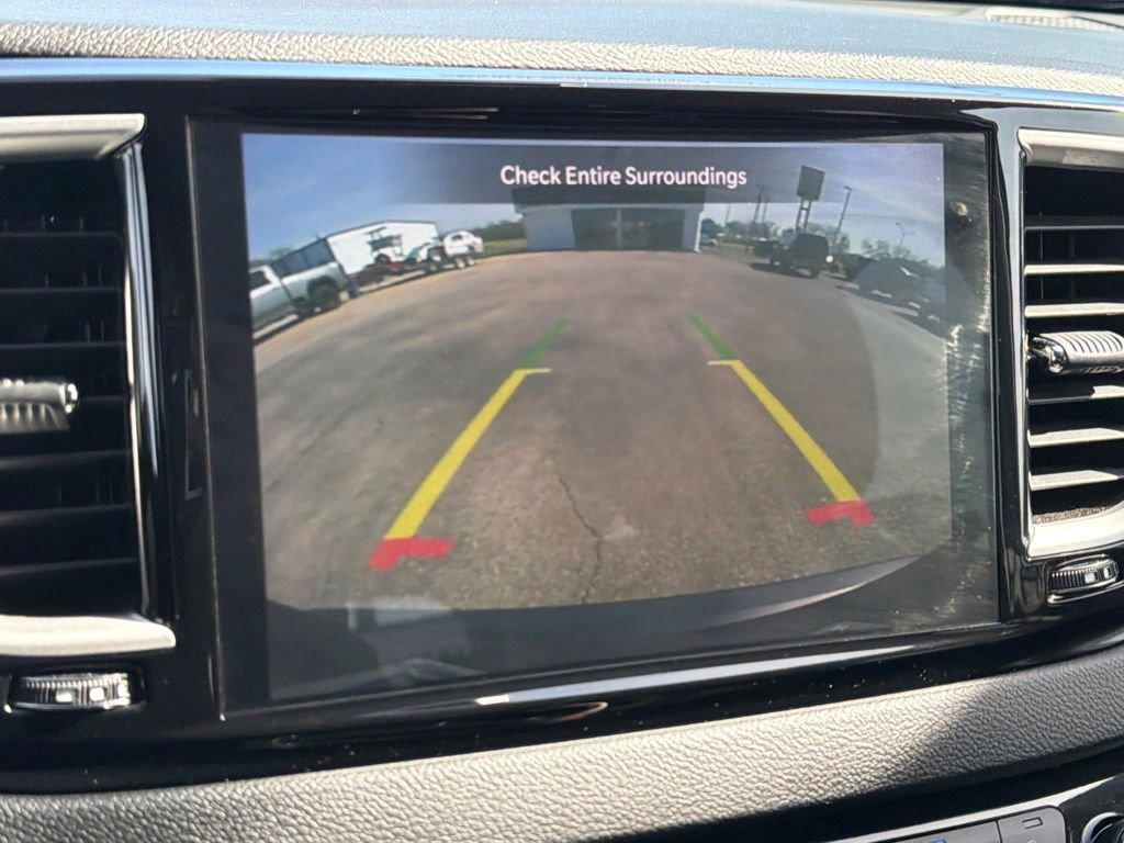 Used 2023 Chrysler Pacifica Touring-L image 16