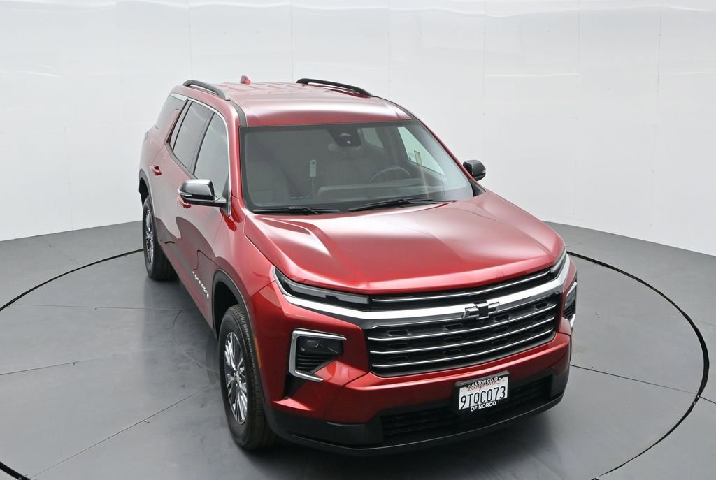 Used 2025 Chevrolet Traverse LT w/ Driver Confidence Package image 56