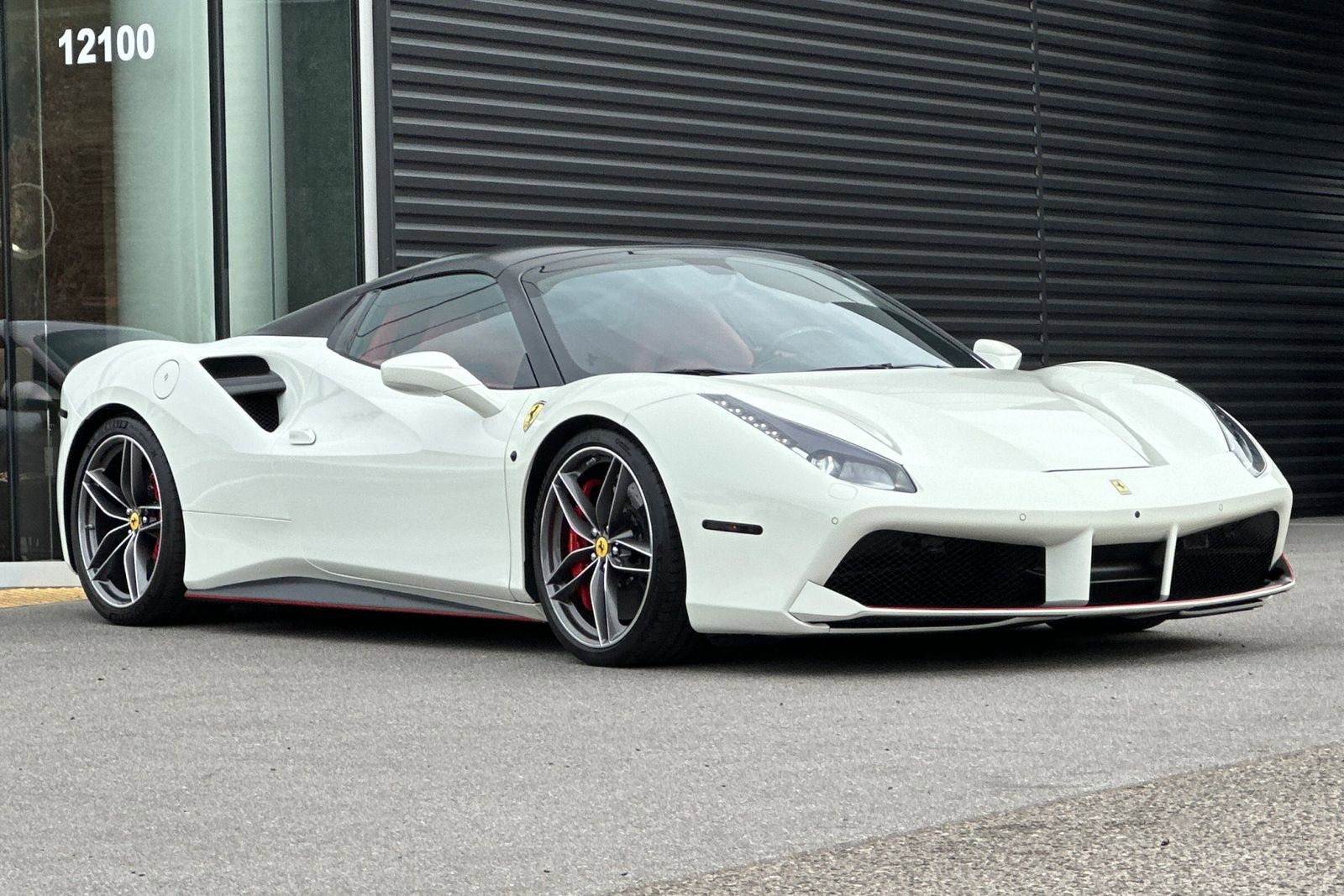 Used 2017 Ferrari 488 Spider image 10