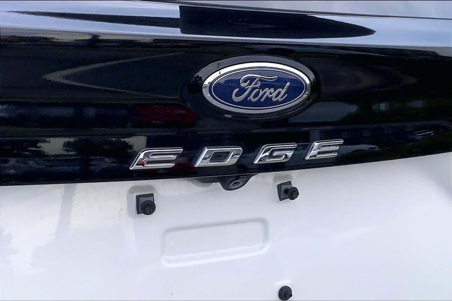 Used 2022 Ford Edge Titanium AWD/4WD image 30