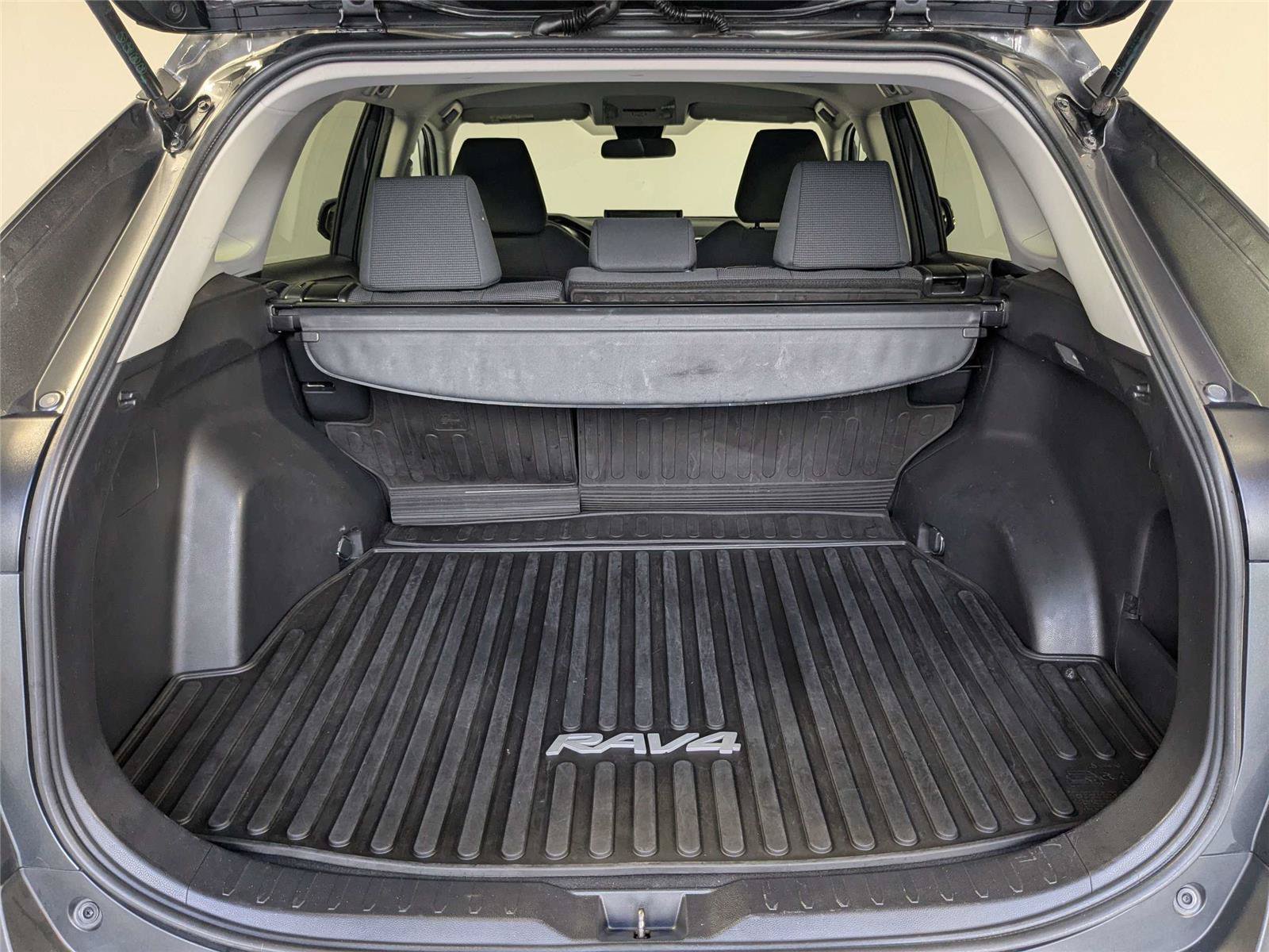Used 2020 Toyota RAV4 LE w/ All Weather Liner Package FWD image 9