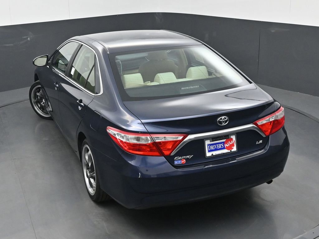 Used 2016 Toyota Camry LE image 28