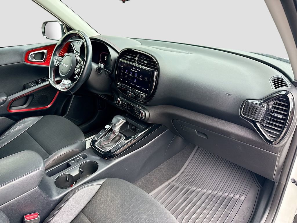 Used 2024 Kia Soul GT-Line w/ GT-Line Technology Package image 30