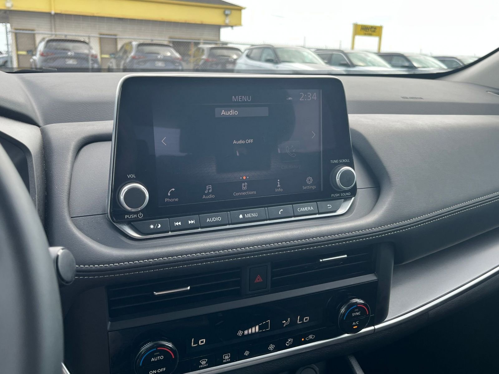 Used 2025 Nissan Rogue SV image 17