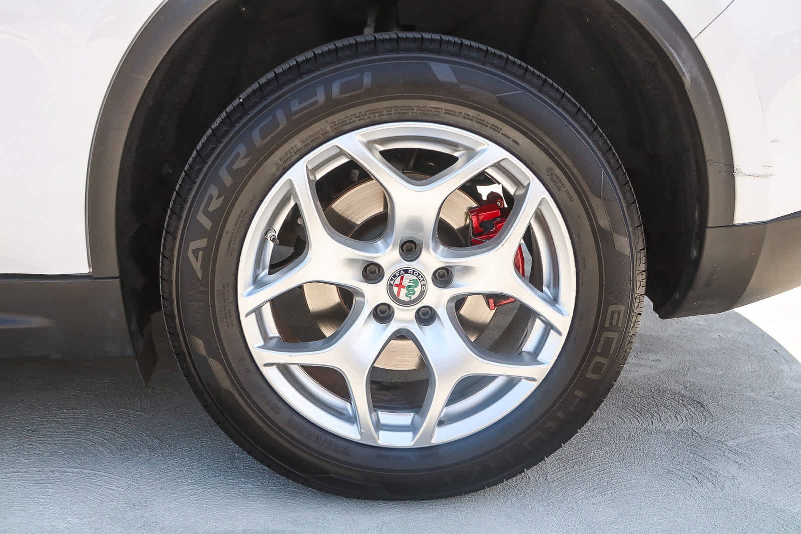 Used 2019 Alfa Romeo Stelvio RWD image 11