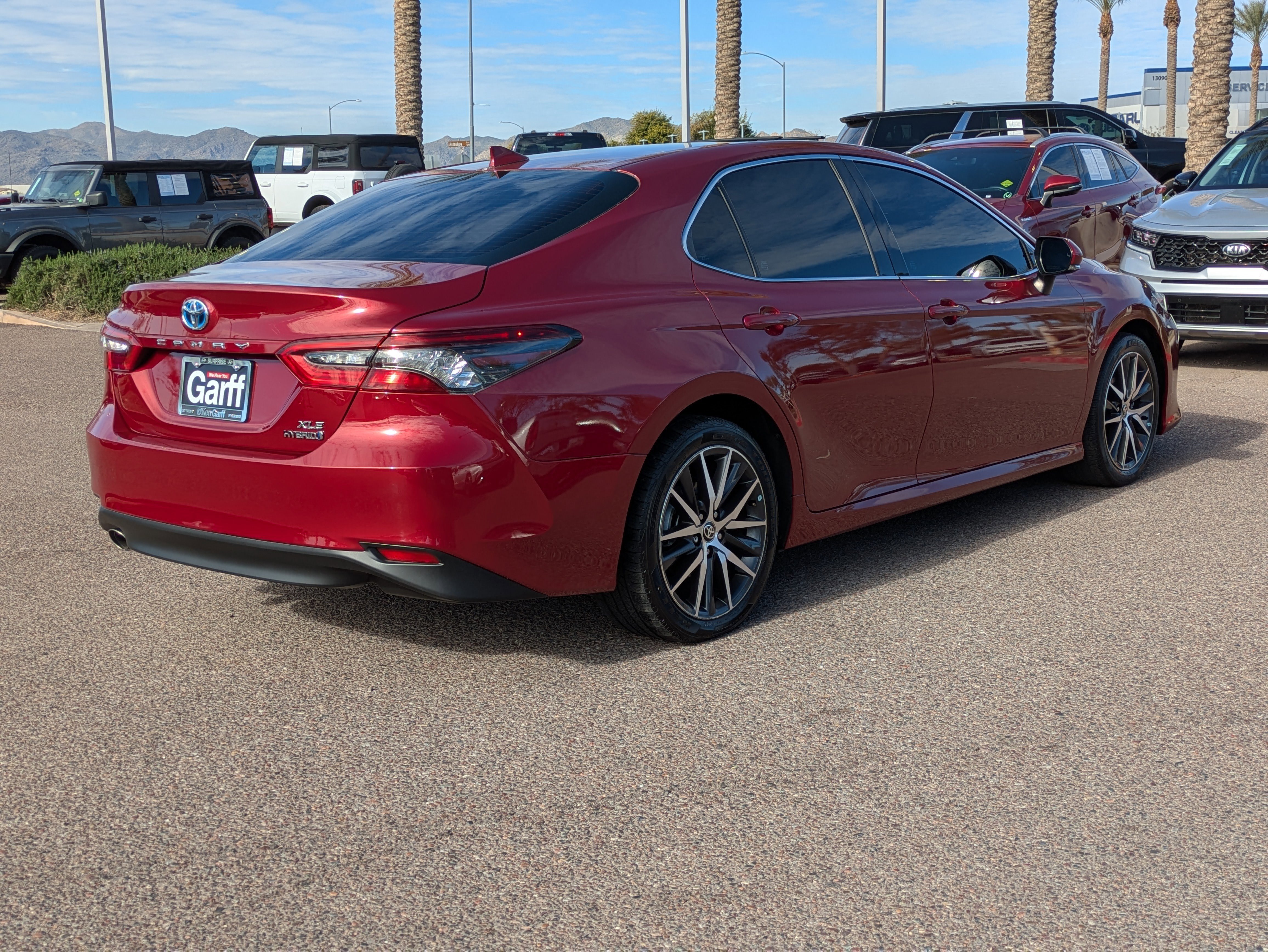 Used 2022 Toyota Camry XLE video 3