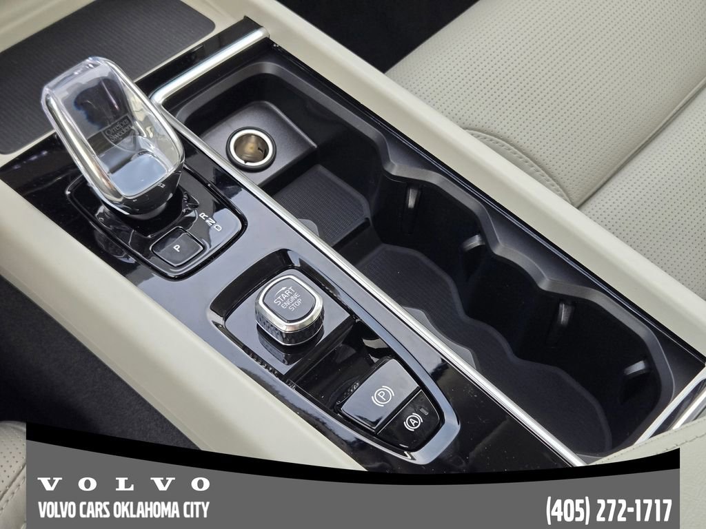 New 2026 Volvo XC60 T8 Ultra w/ Protection Package Premier image 21