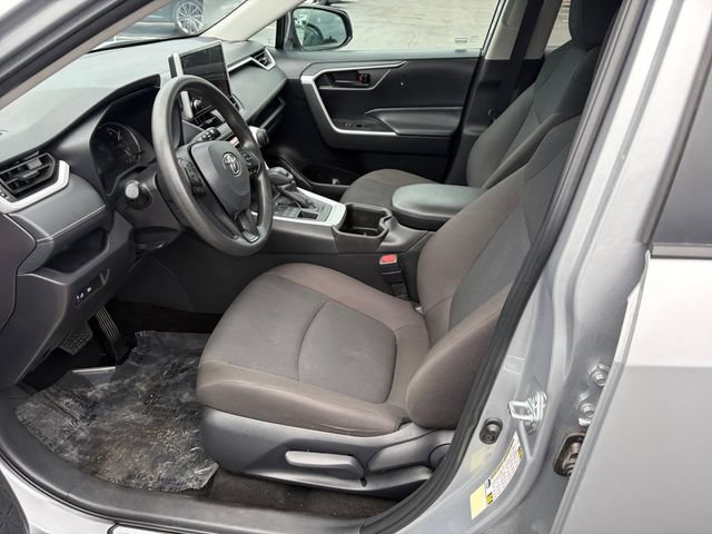 Used 2025 Toyota RAV4 LE AWD/4WD image 26