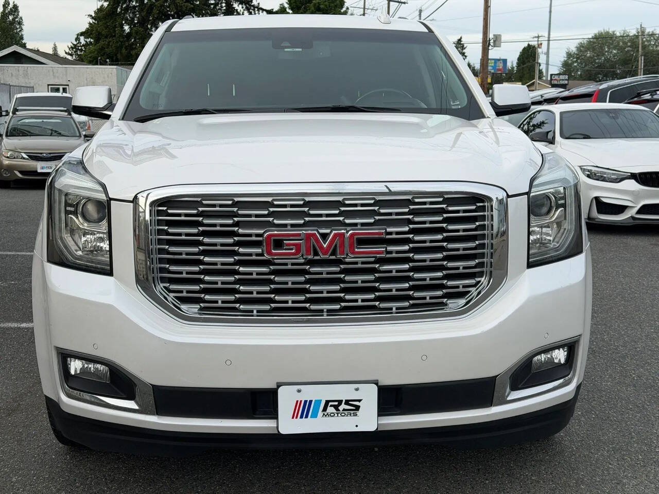 Used 2019 GMC Yukon XL Denali w/ Open Road Package AWD/4WD image 9
