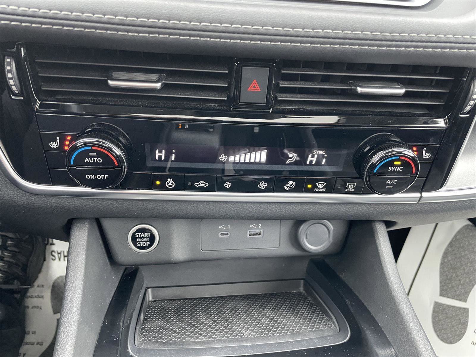 Used 2021 Nissan Rogue SV w/ Premium Package image 30