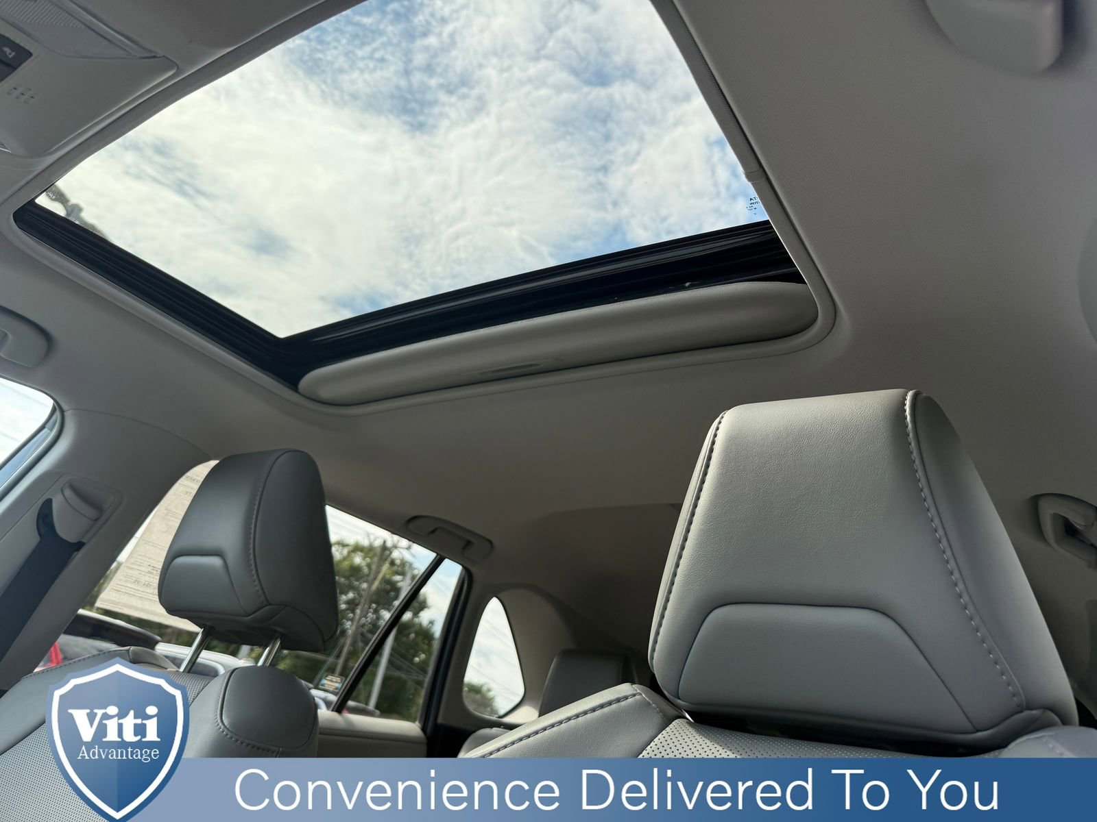 Used 2019 Toyota RAV4 Limited image 19