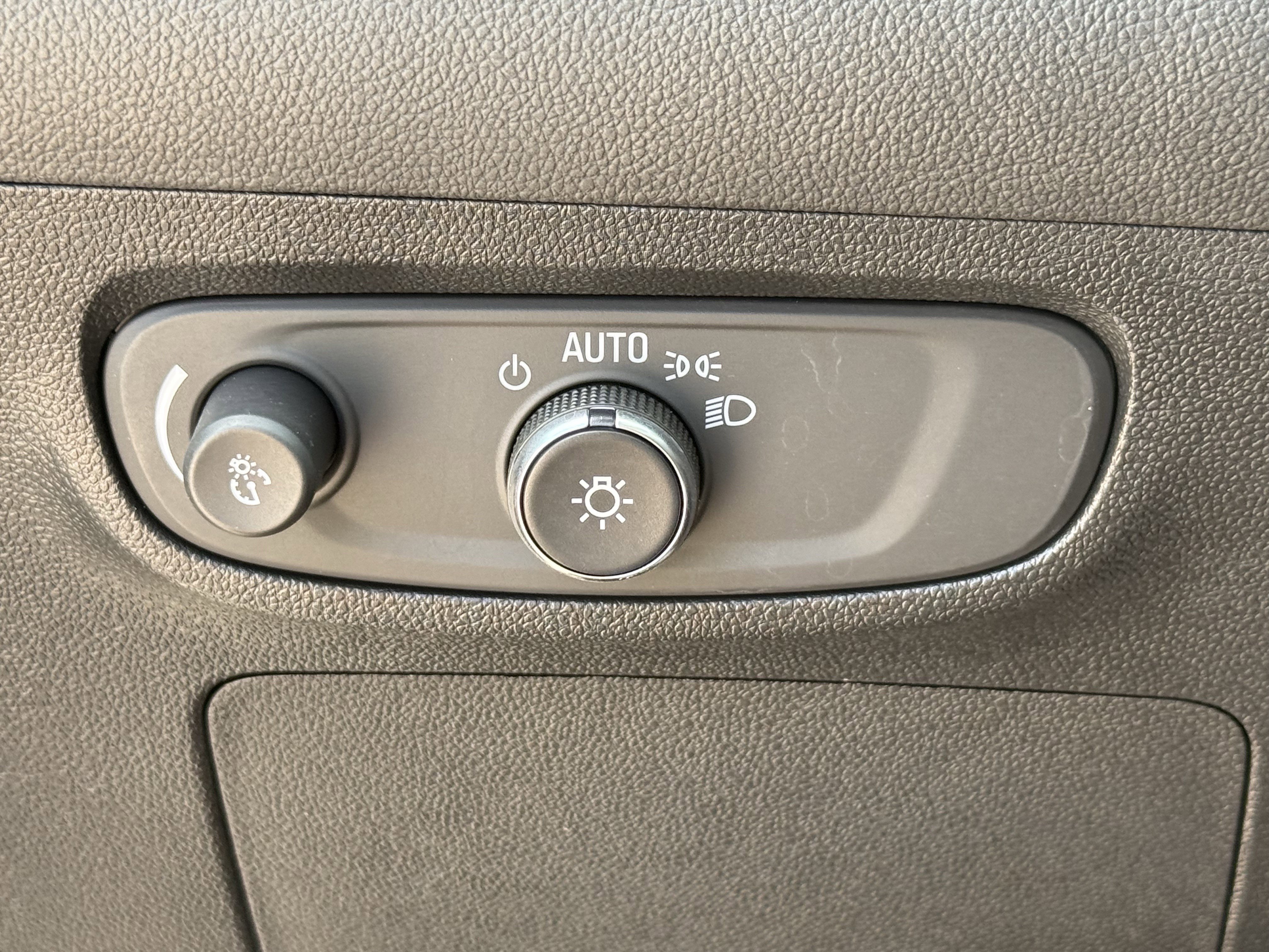 Used 2025 Buick Encore GX Preferred FWD image 26