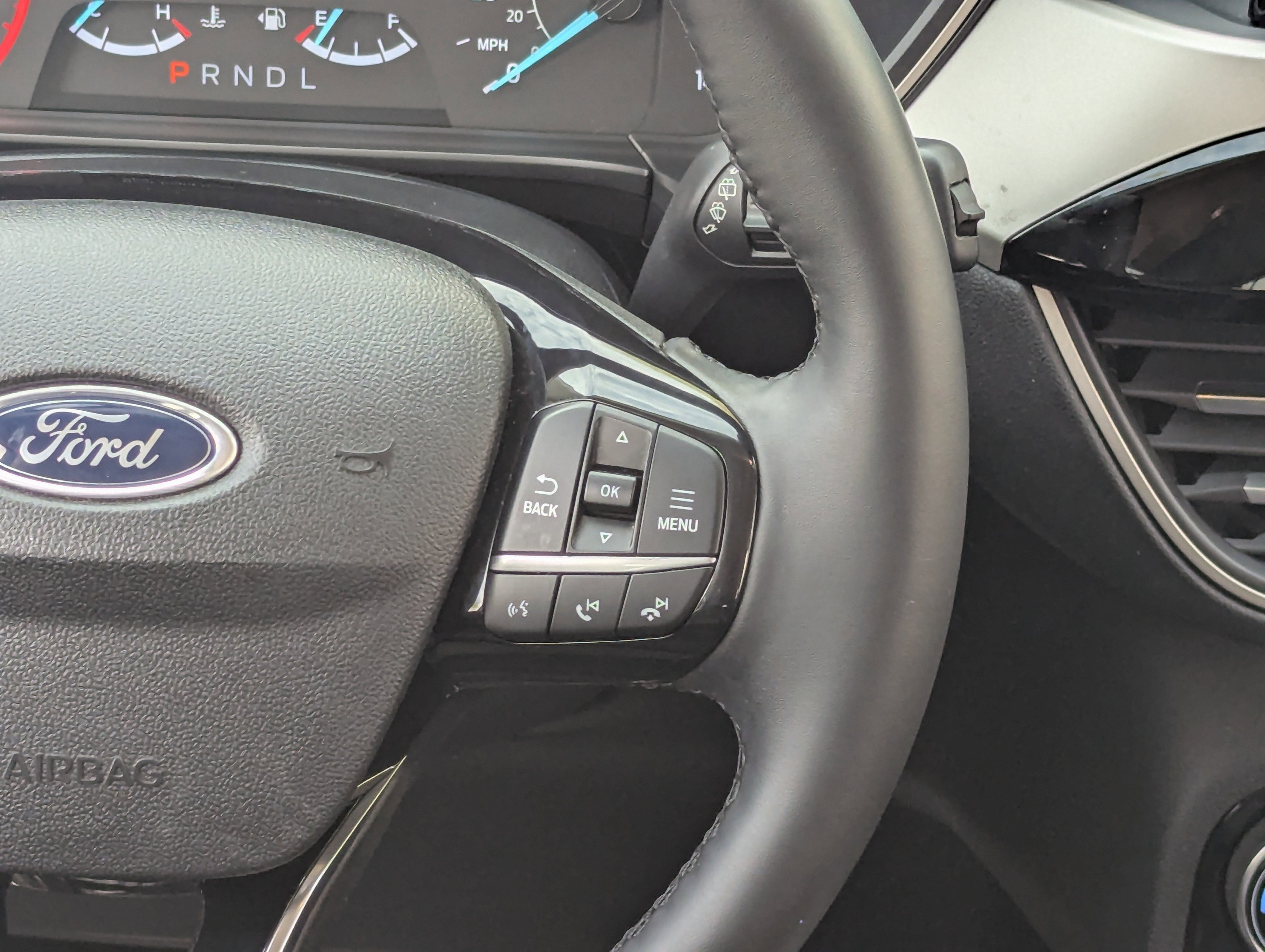 Used 2022 Ford Escape SEL image 19