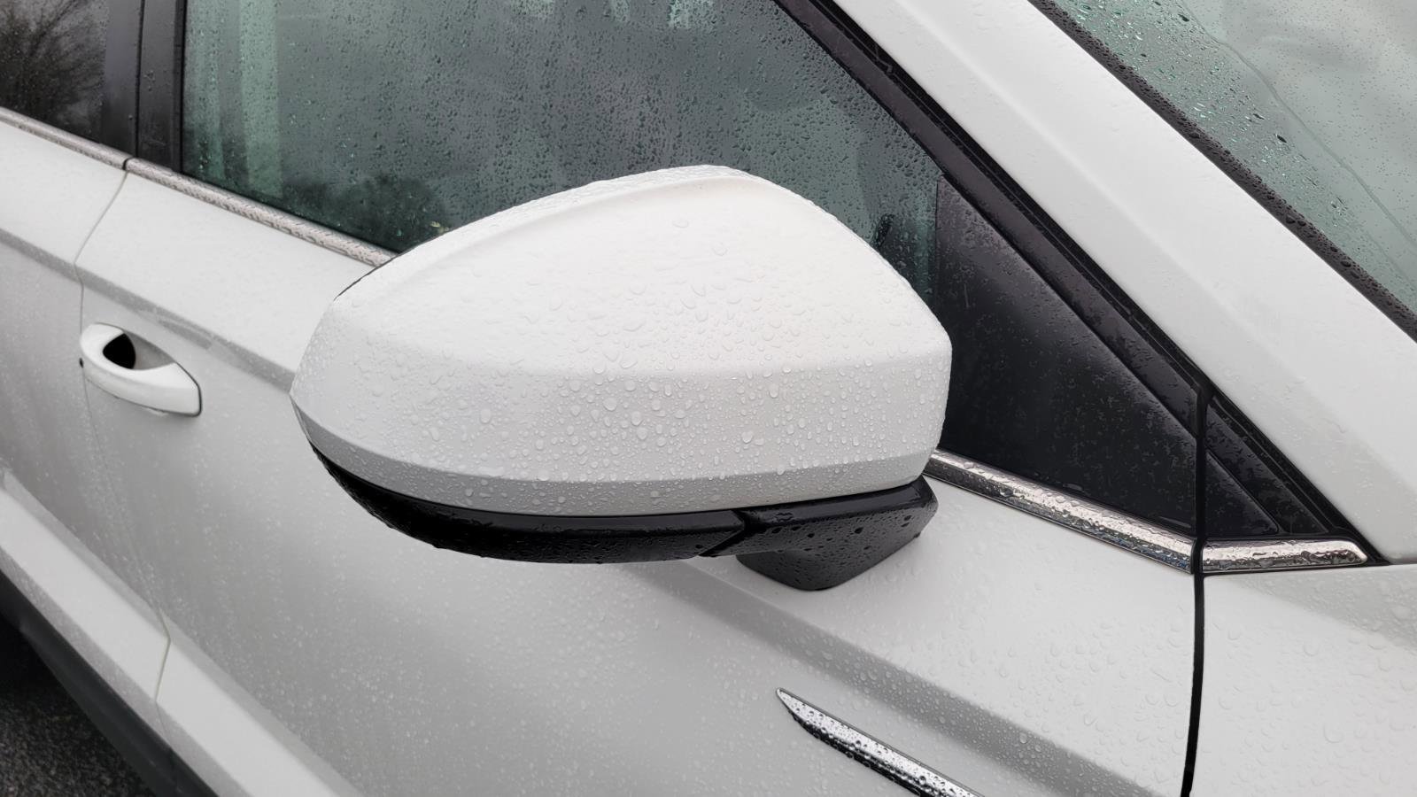 Used 2022 Volkswagen Taos SE w/ Panoramic Sunroof Package image 10