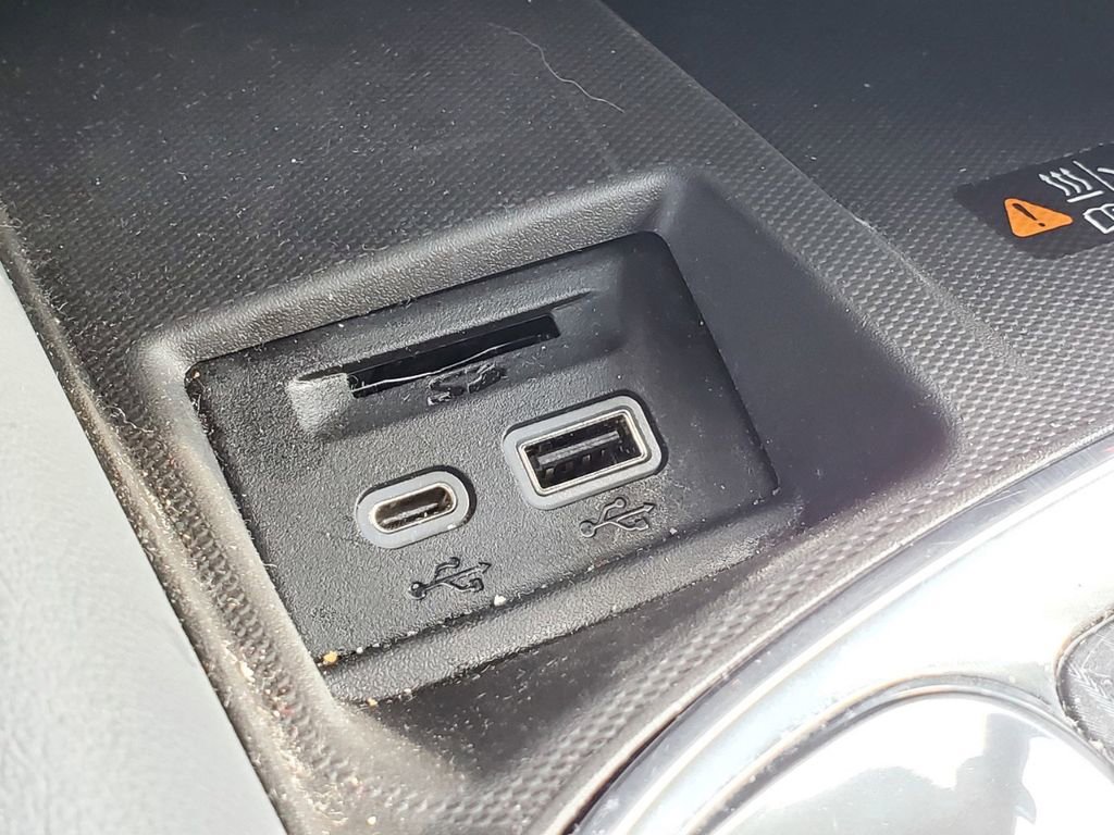 Used 2024 Buick Enclave Essence w/ Sport Touring Edition image 23