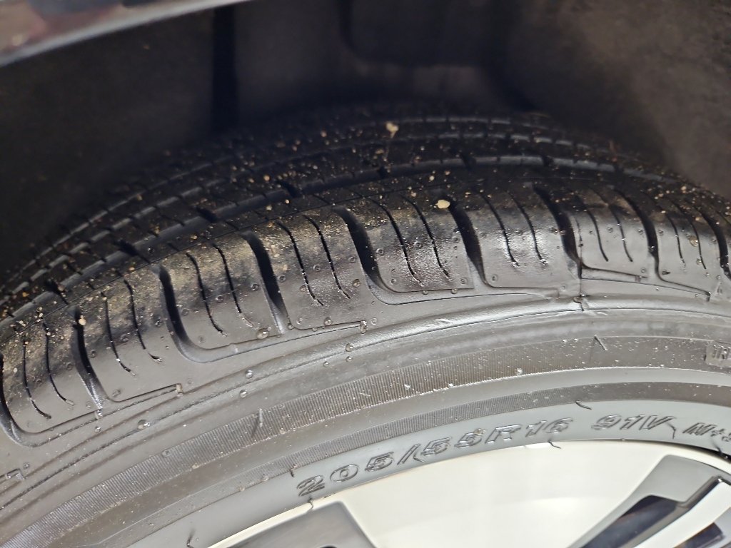 Used 2019 Volkswagen e-Golf SEL Premium image 30