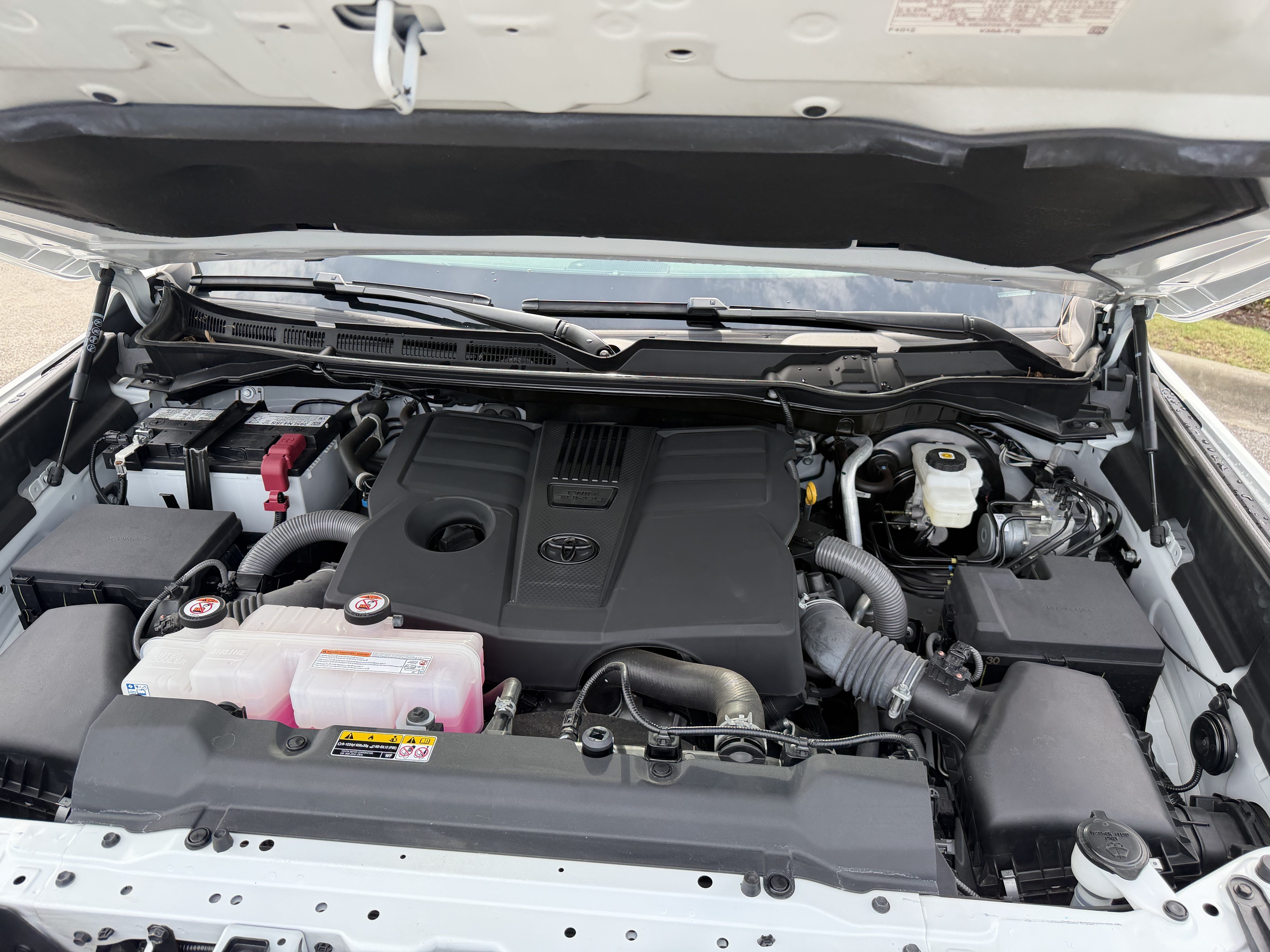 Used 2024 Toyota Tundra SR5 AWD/4WD image 36