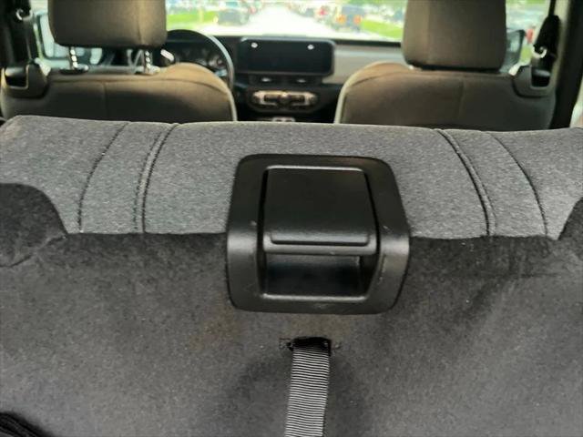 Certified 2025 Jeep Wrangler Sport AWD/4WD image 17