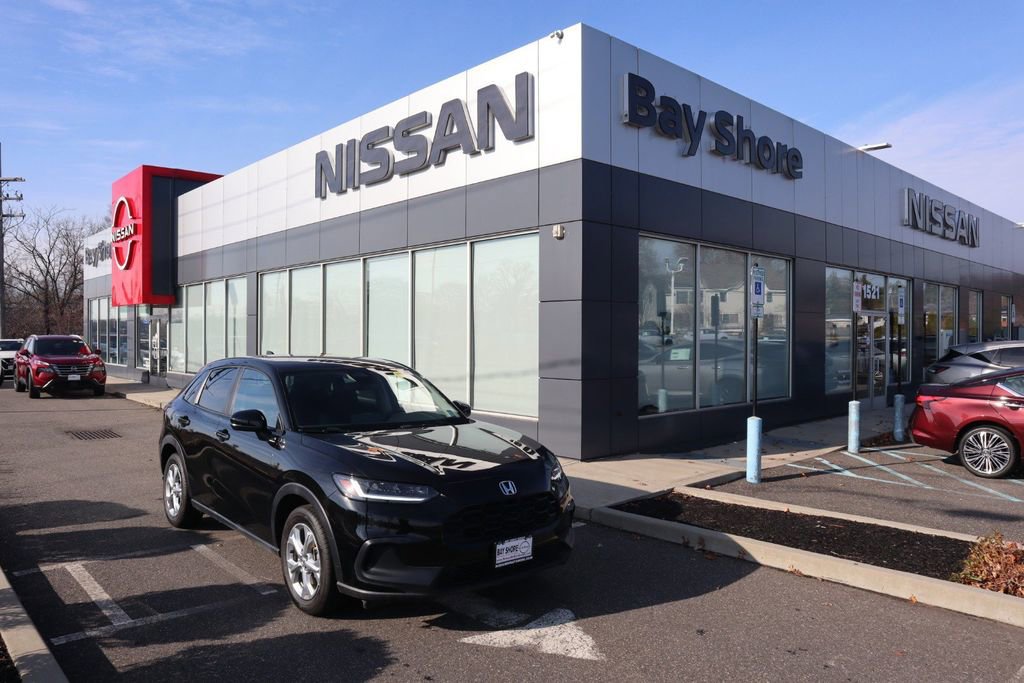 Used 2025 Honda HR-V LX