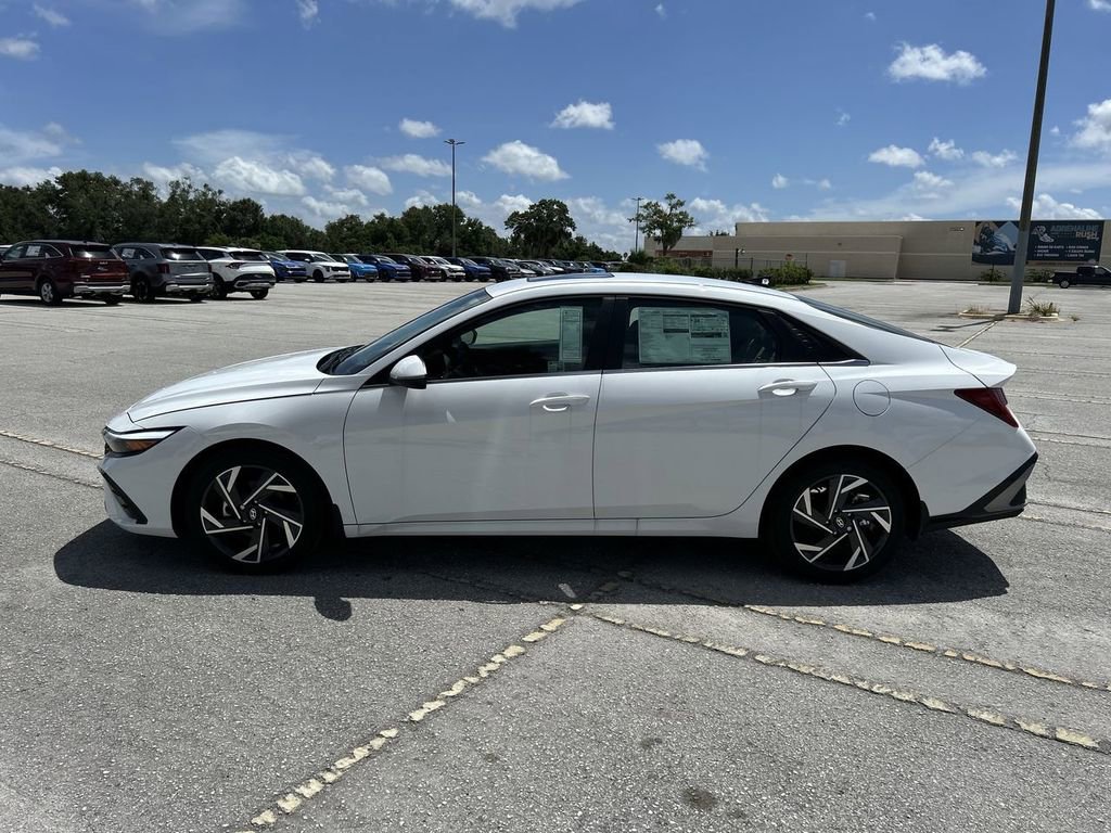 New 2025 Hyundai Elantra Limited image 13