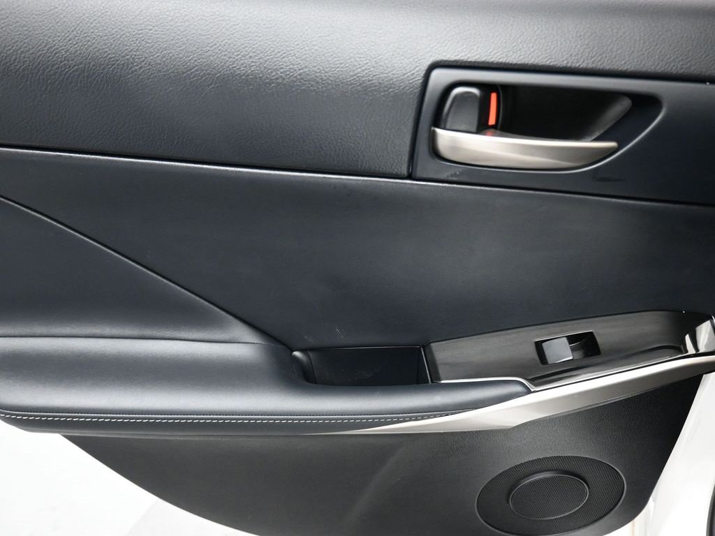 Used 2020 Lexus IS 300 image 28