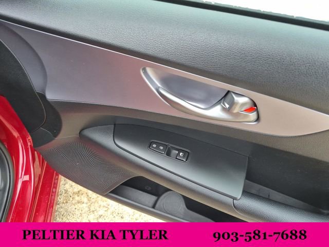Certified 2022 Kia Forte LXS FWD image 14