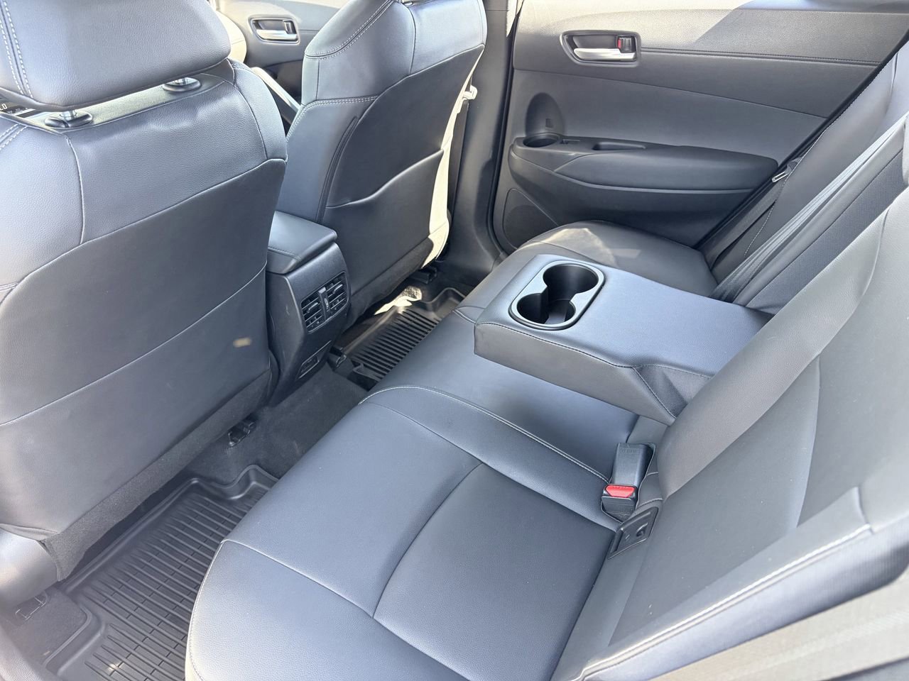 Used 2024 Toyota Corolla Cross XLE w/ Convenience Package image 16