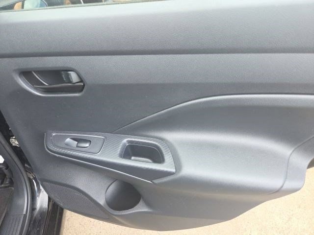 Used 2024 Nissan Versa S w/ Trunk Package FWD image 32