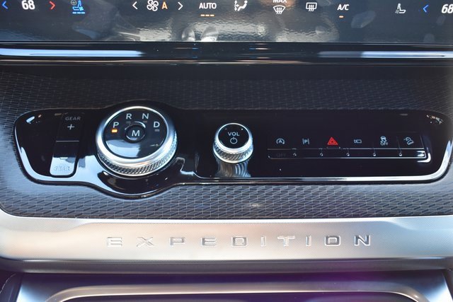 New 2025 Ford Expedition Max Platinum image 32