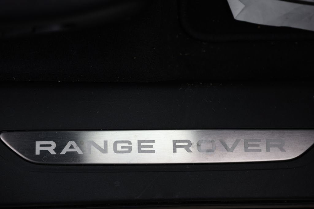 Used 2026 Land Rover Range Rover Velar S AWD/4WD image 28