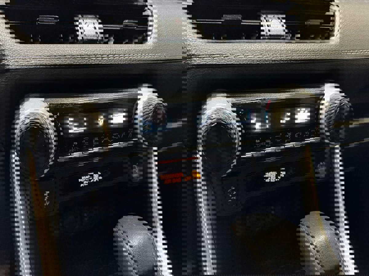 Used 2019 Toyota RAV4 LE w/ All Weather Liner Package AWD/4WD image 29