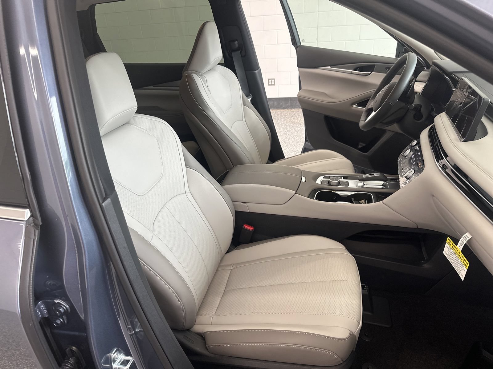 New 2027 INFINITI QX60 Luxe w/ Cargo Package AWD/4WD image 14