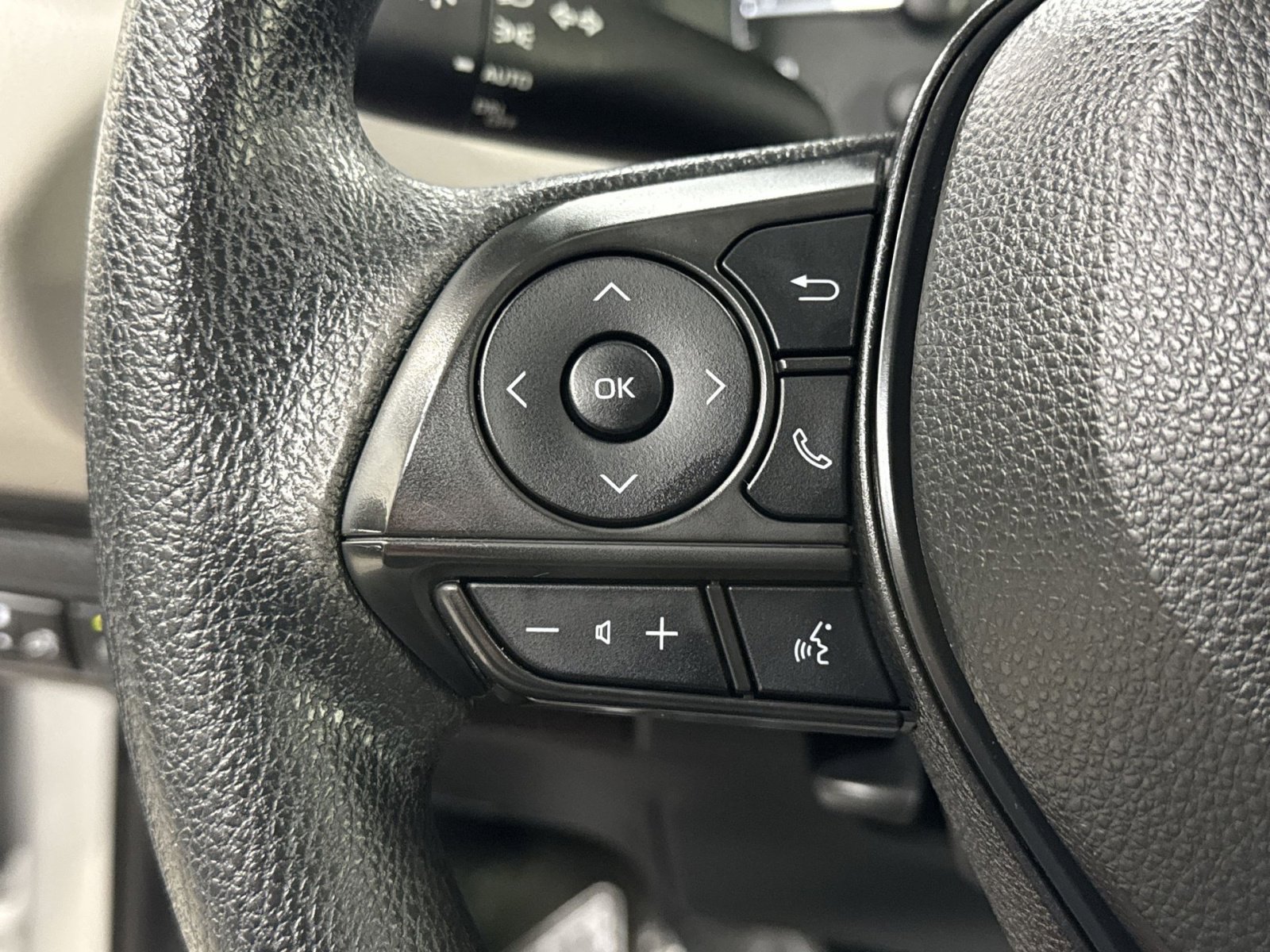 Used 2024 Toyota Corolla LE image 35