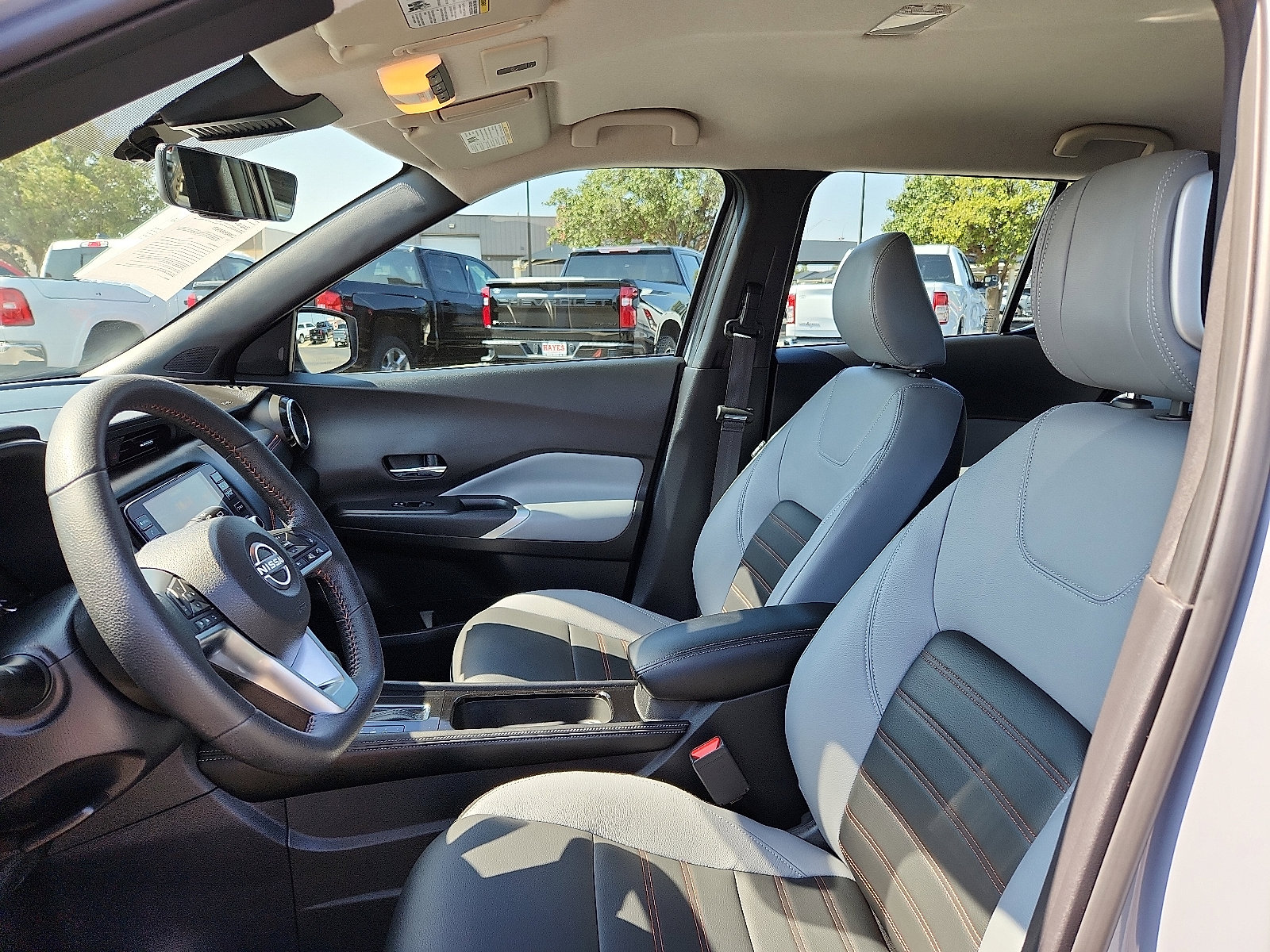 Used 2024 Nissan Kicks SR w/ SR Premium Package image 11