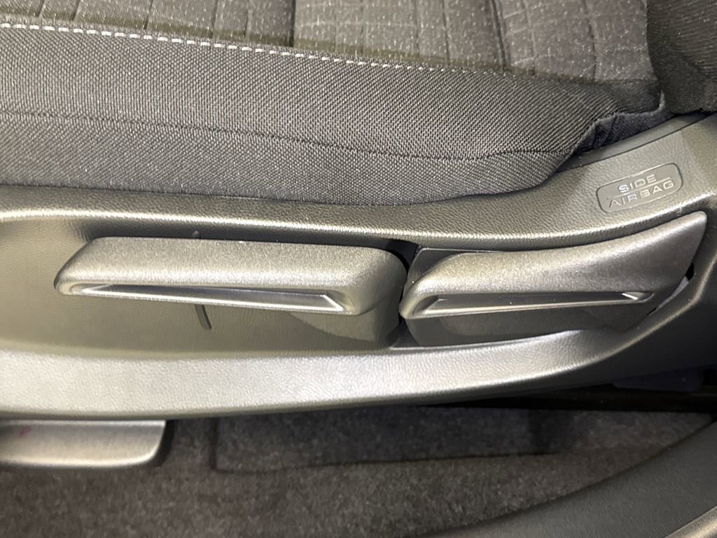 New 2026 Honda HR-V LX image 21