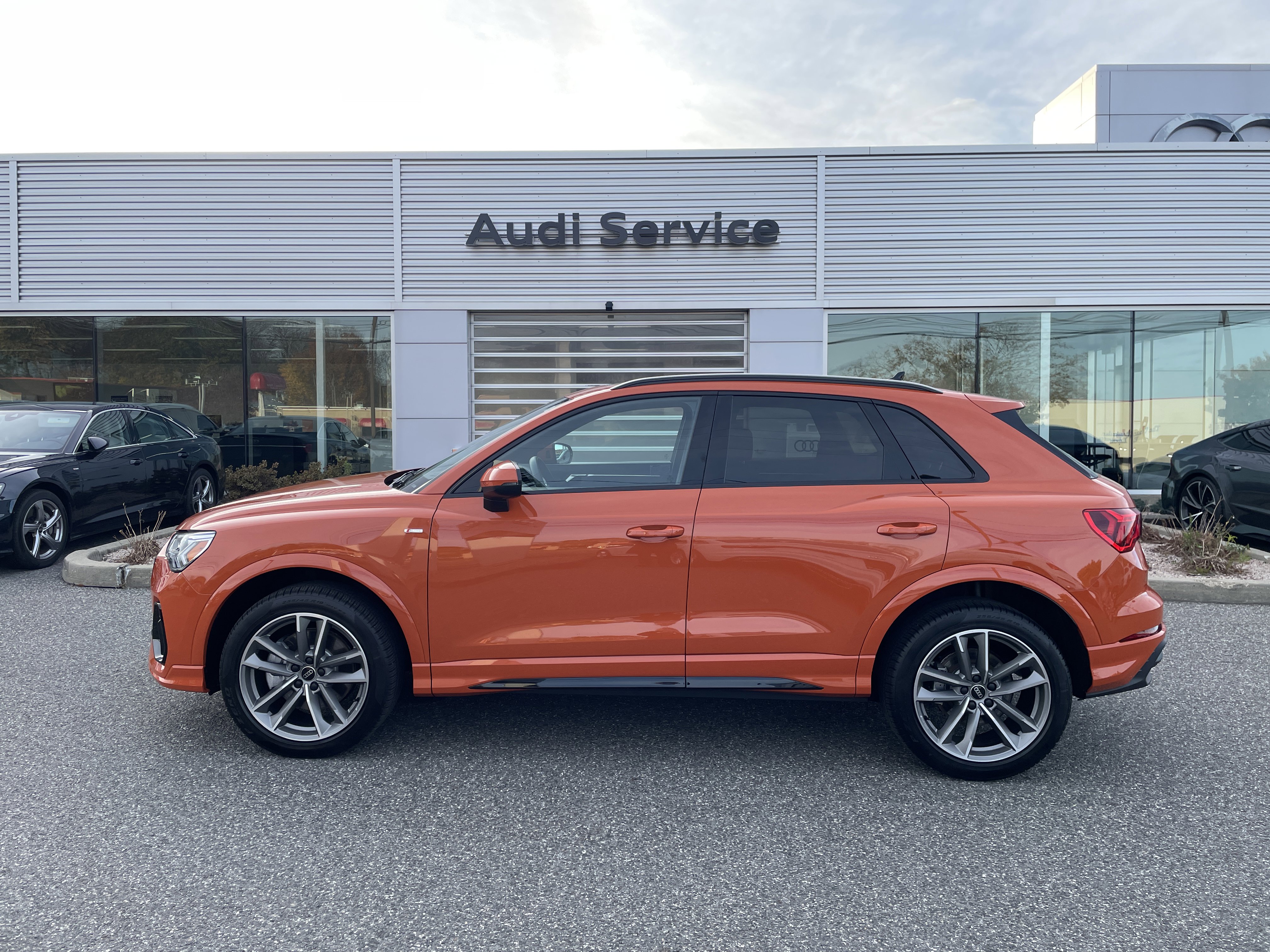 Certified 2025 Audi Q3 2.0T Premium w/ Convenience Package image 4