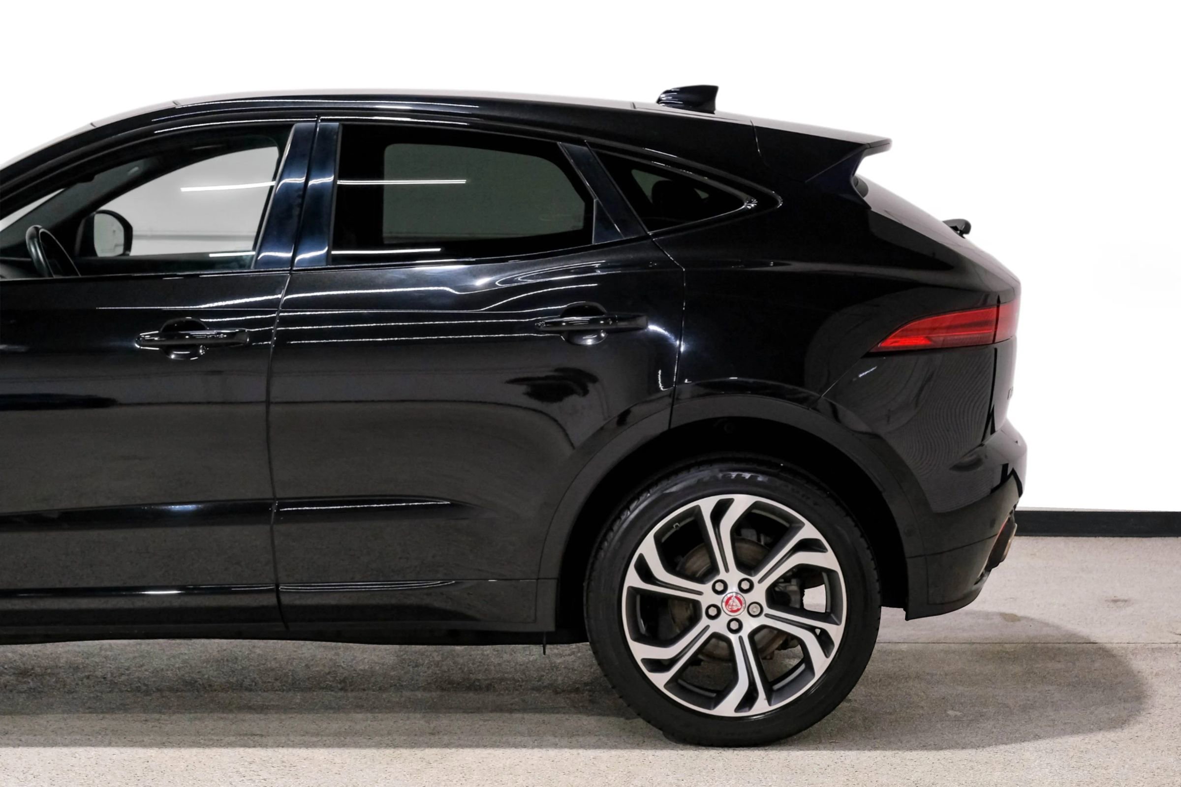 Used 2018 Jaguar E-PACE First Edition image 15