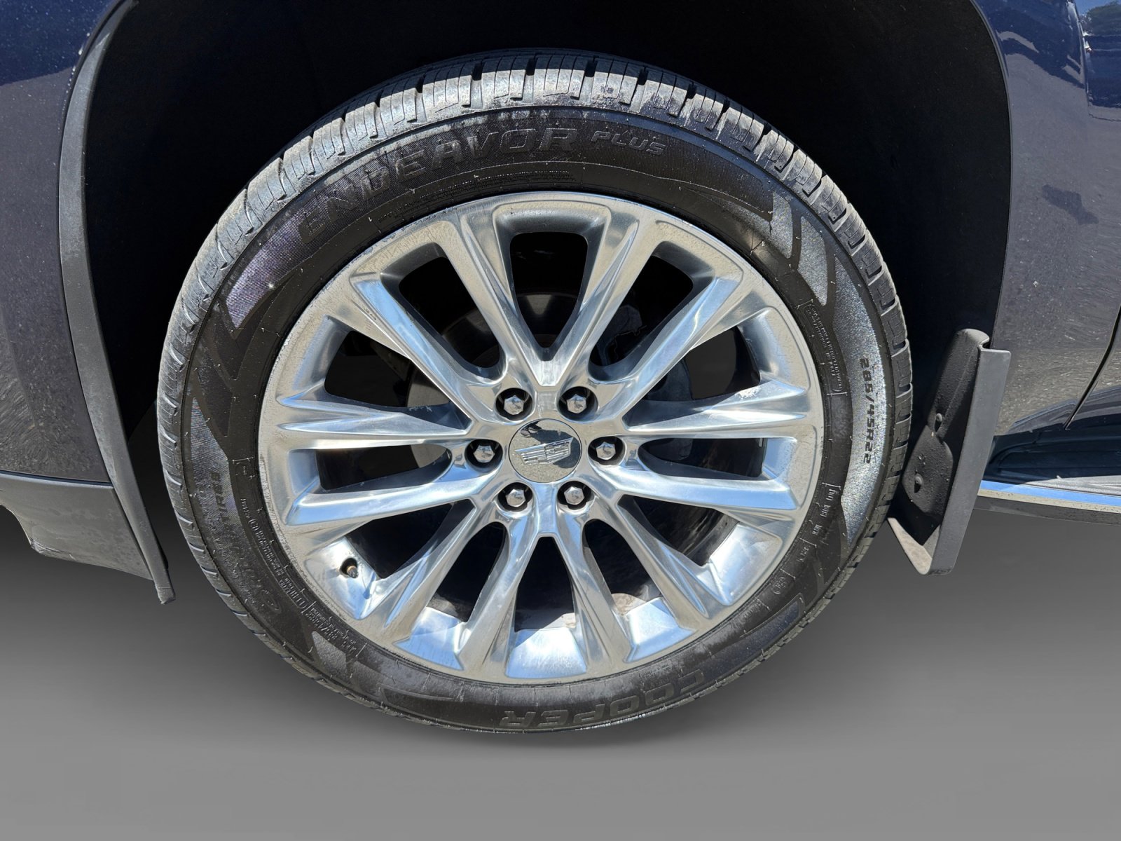 Used 2017 Cadillac Escalade Luxury AWD/4WD image 9