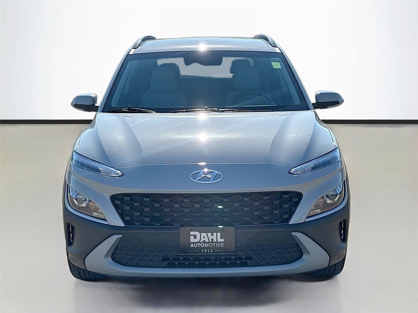 Certified 2023 Hyundai Kona SEL AWD/4WD image 3