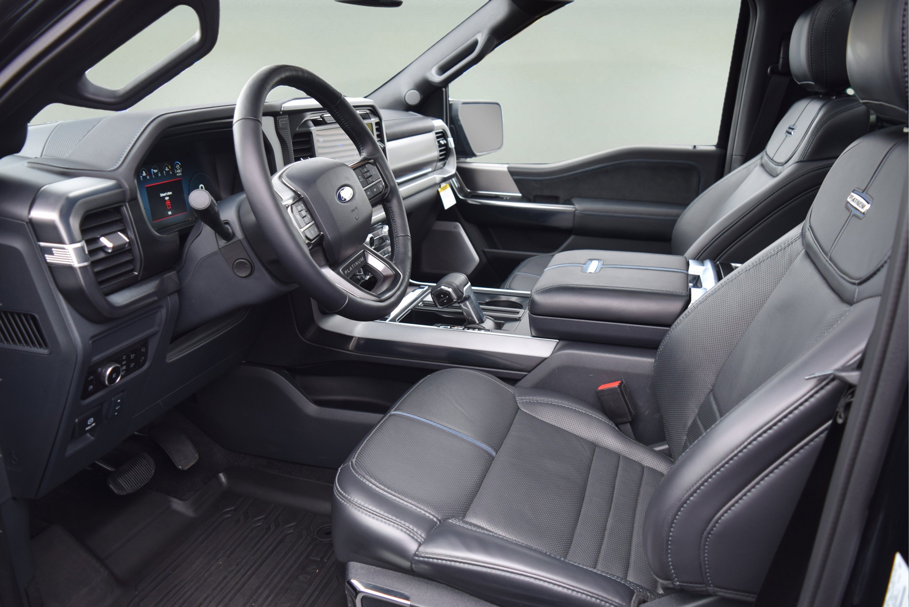 Used 2025 Ford F150 Platinum w/ Equipment Group 702A High image 12