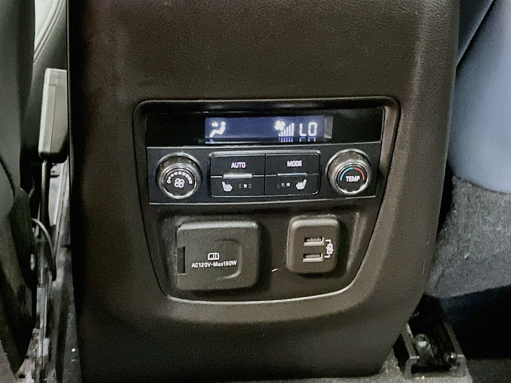 Used 2022 Buick Enclave Premium w/ Surround and Sites Package AWD/4WD image 26