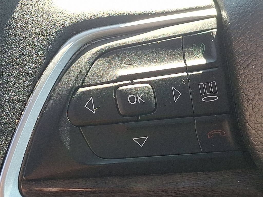 Used 2023 Jeep Grand Cherokee 4WD 4xe image 23