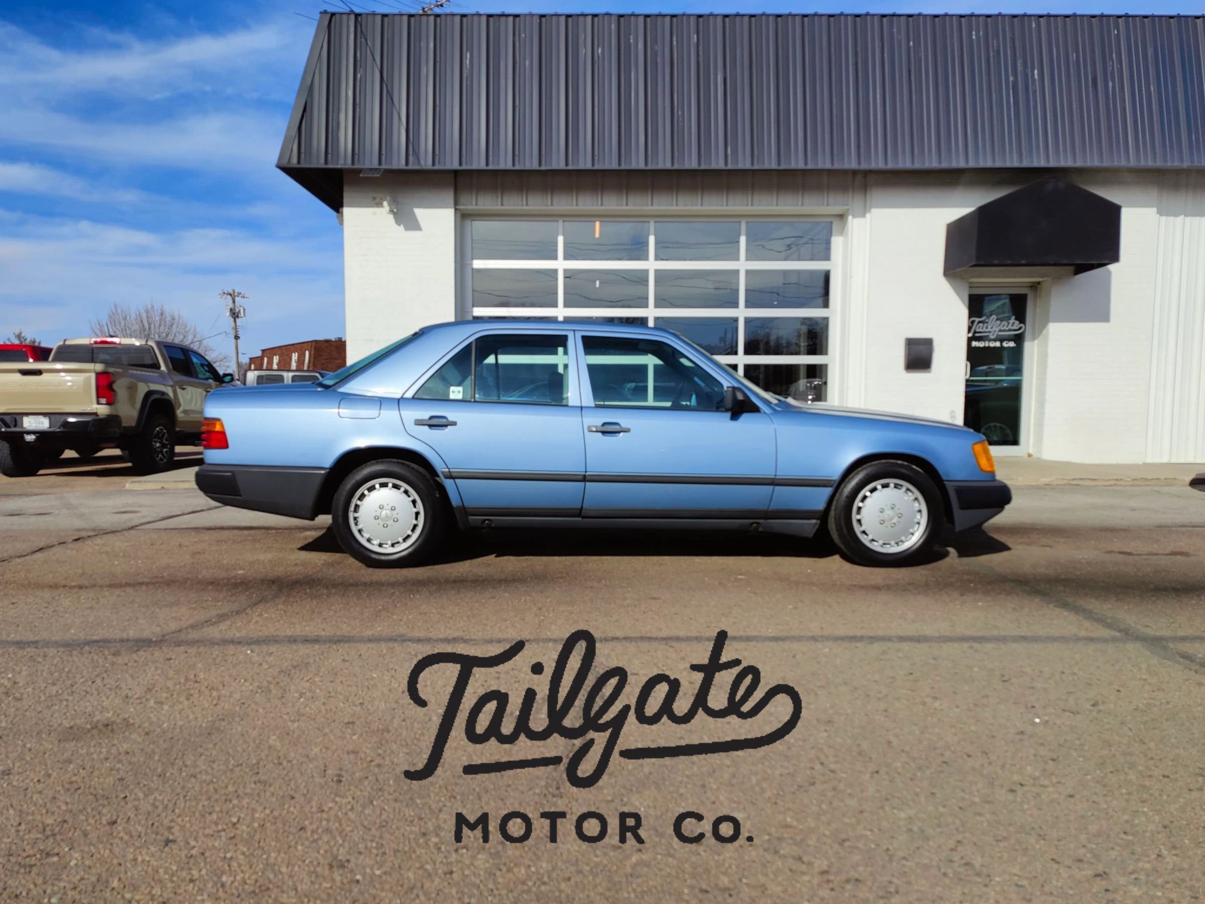 Used 1989 Mercedes-Benz 300 E 3.0 image 1