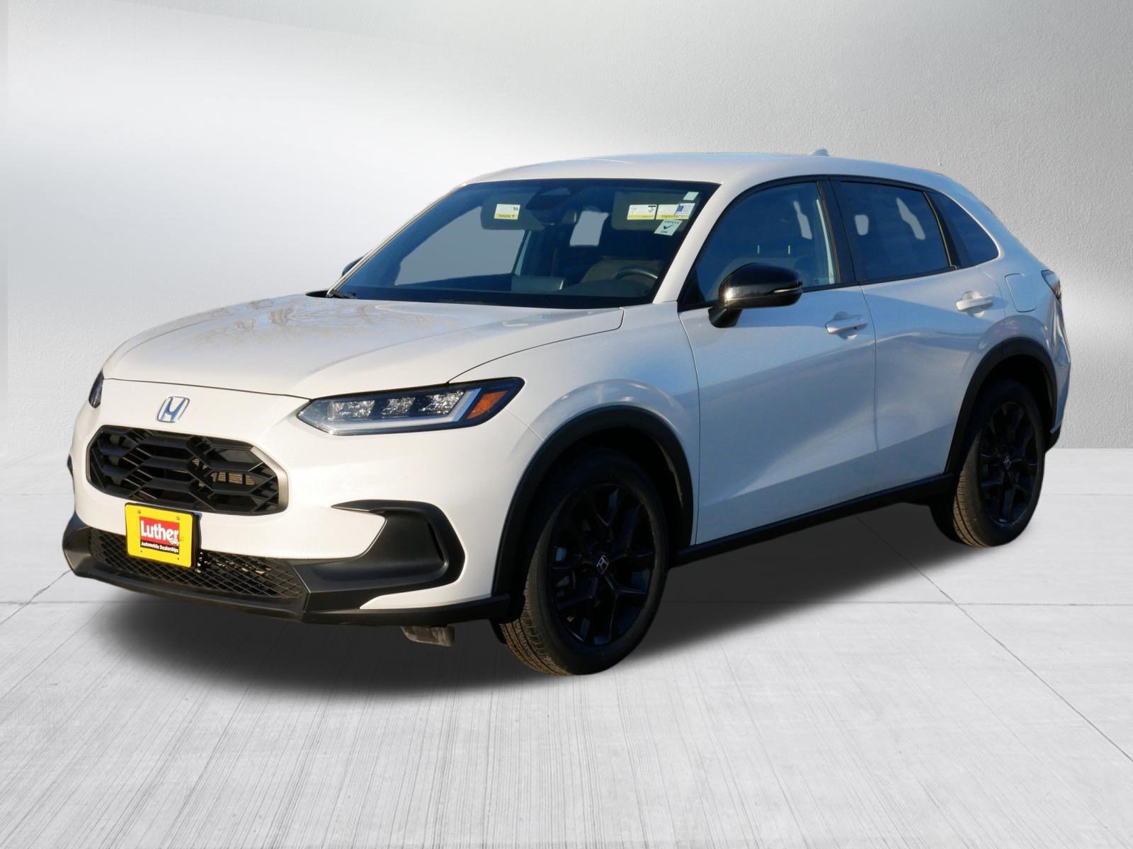 Used 2024 Honda HR-V Sport image 3