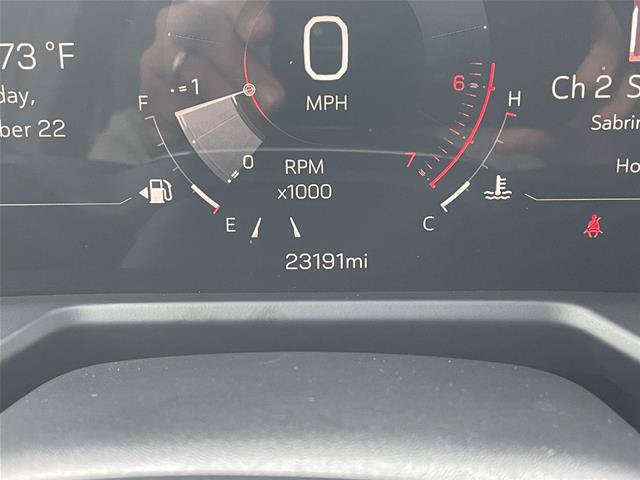 Used 2026 GMC Acadia Elevation w/ Elevation Premium Package FWD image 3