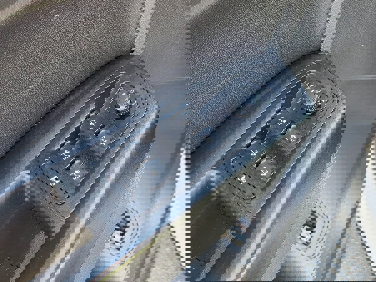 Used 2021 Volkswagen Atlas SE image 30