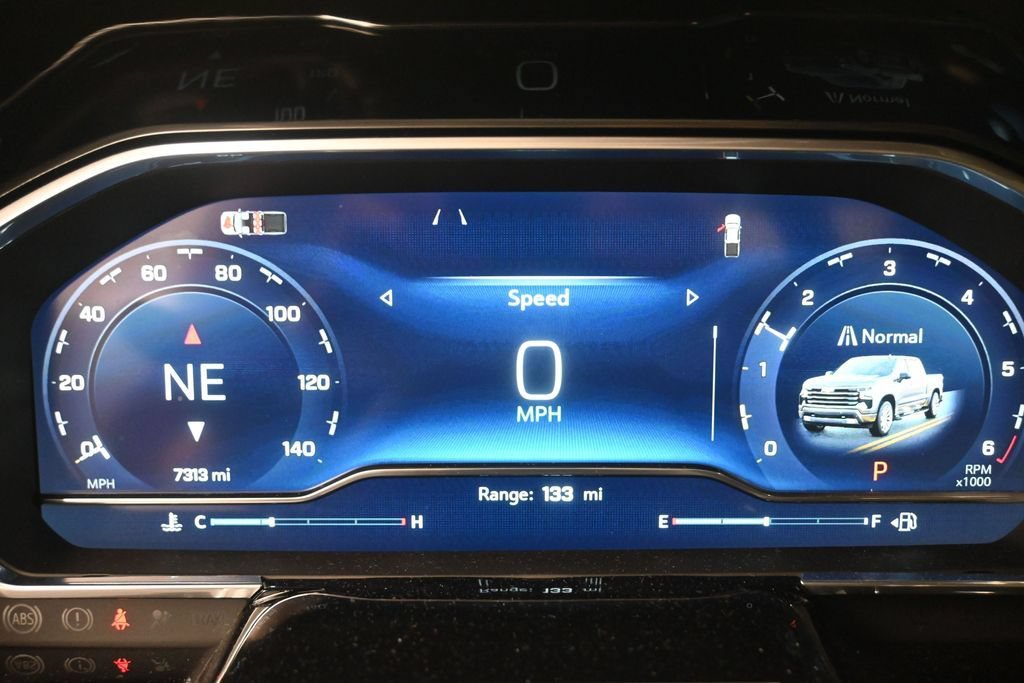 Used 2025 Chevrolet Silverado 1500 High Country RWD image 13
