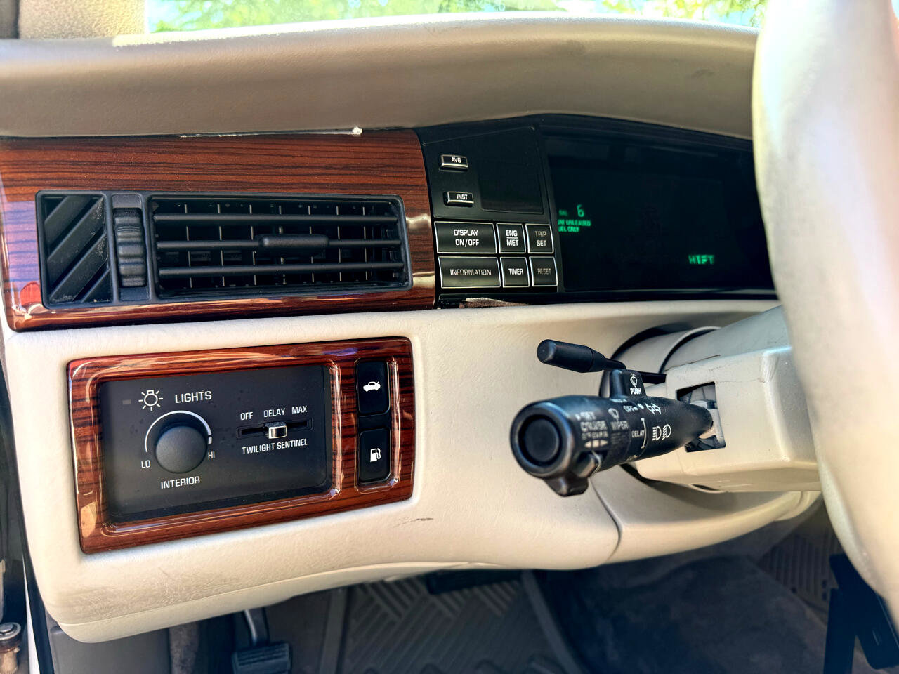 Used 1995 Cadillac De Ville Concours image 11